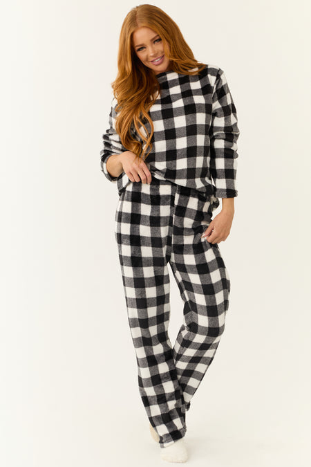 Black and White Checkered Plaid 2 Piece Soft Pajama Set