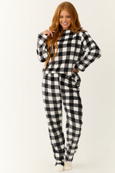 Black and White Checkered Plaid 2 Piece Soft Pajama Set