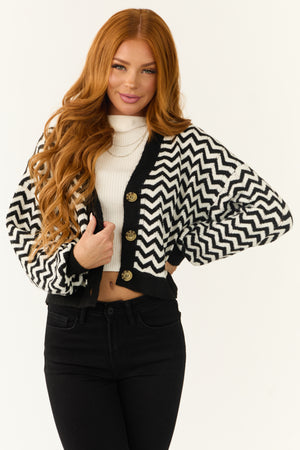 Black and White Chevron Printed Buttoned Cardigan