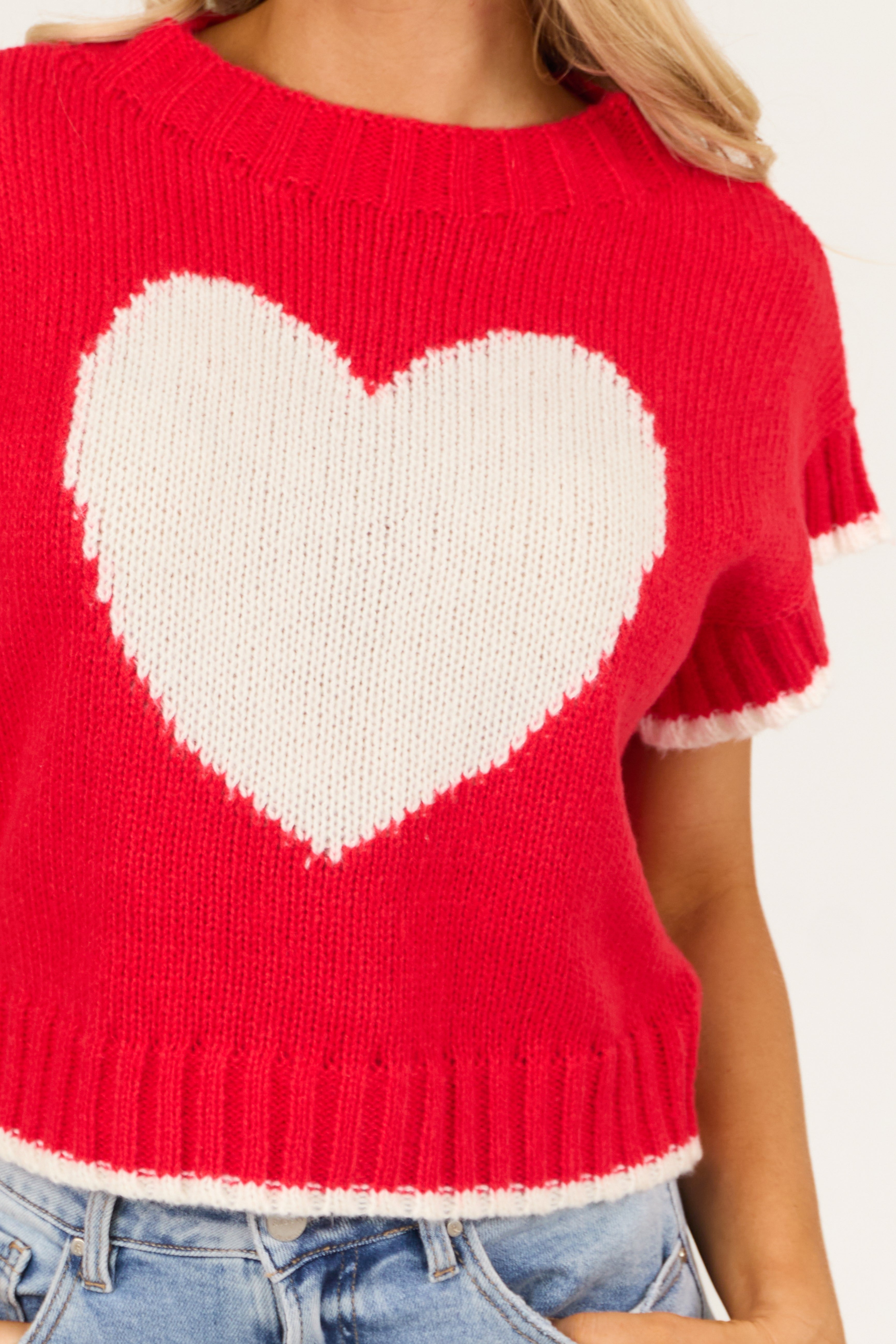 Bright Lipstick Heart Graphic Short Sleeve Sweater