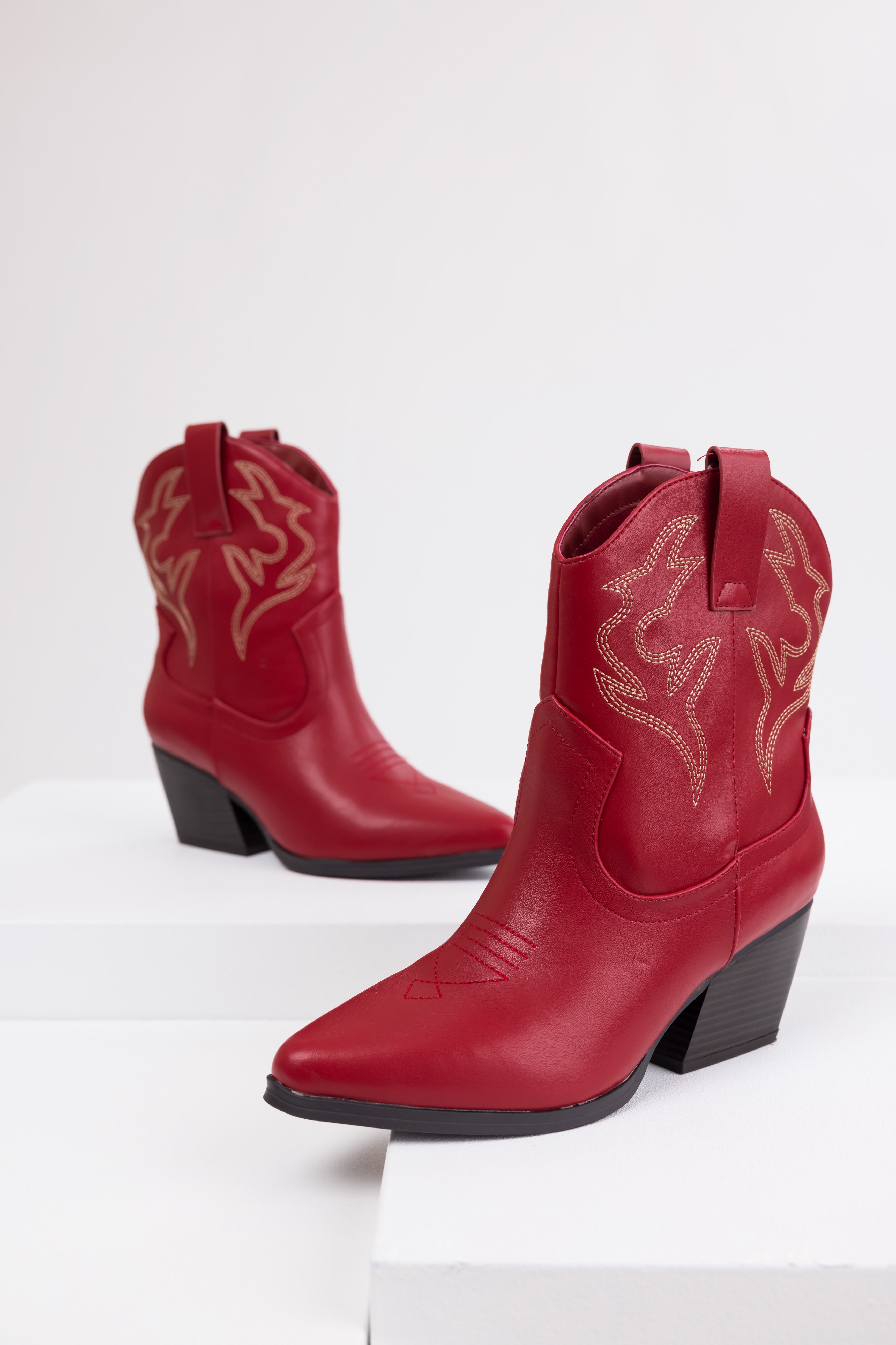 Burgundy color booties best sale