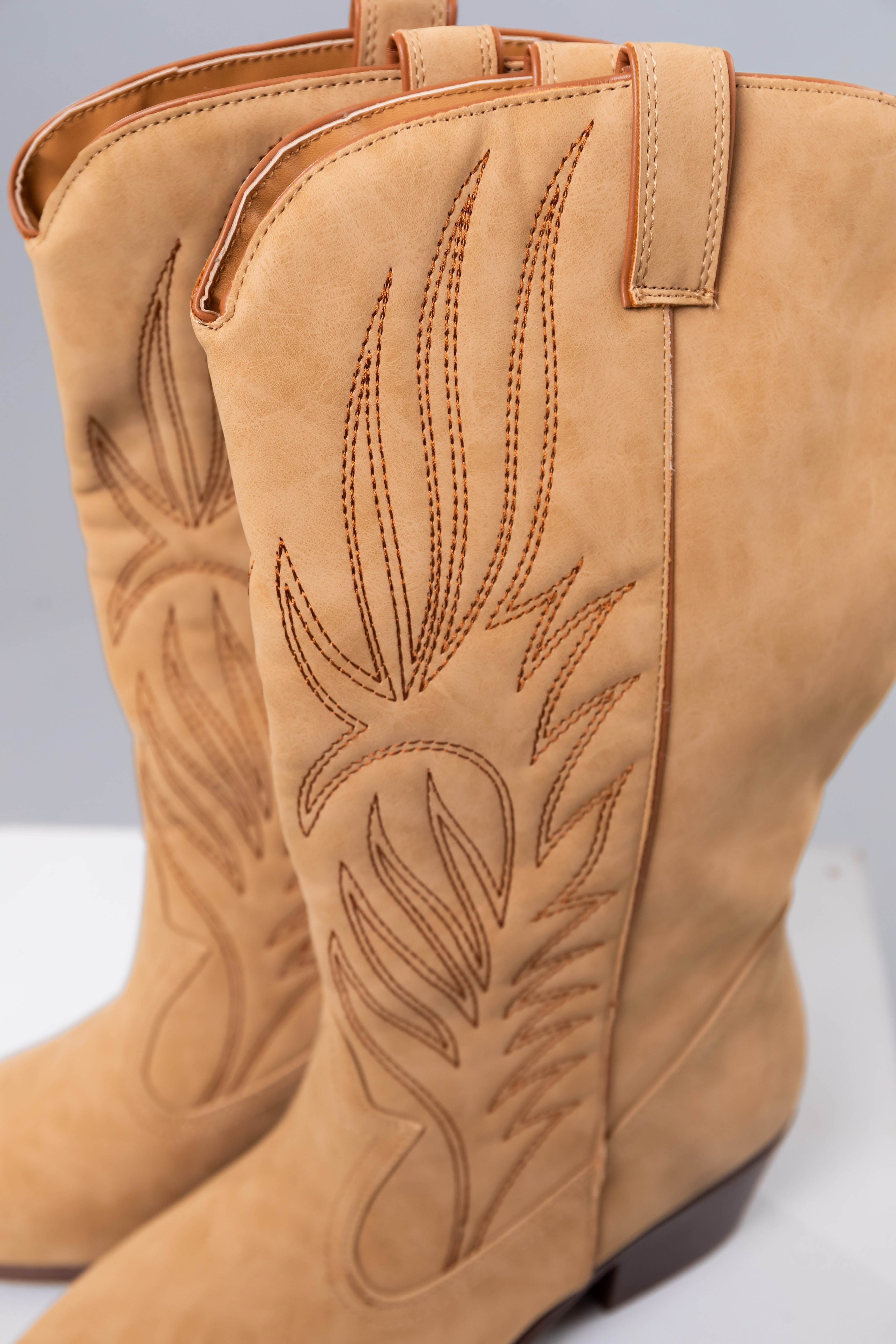 Camel Embroidered Western Style Boot