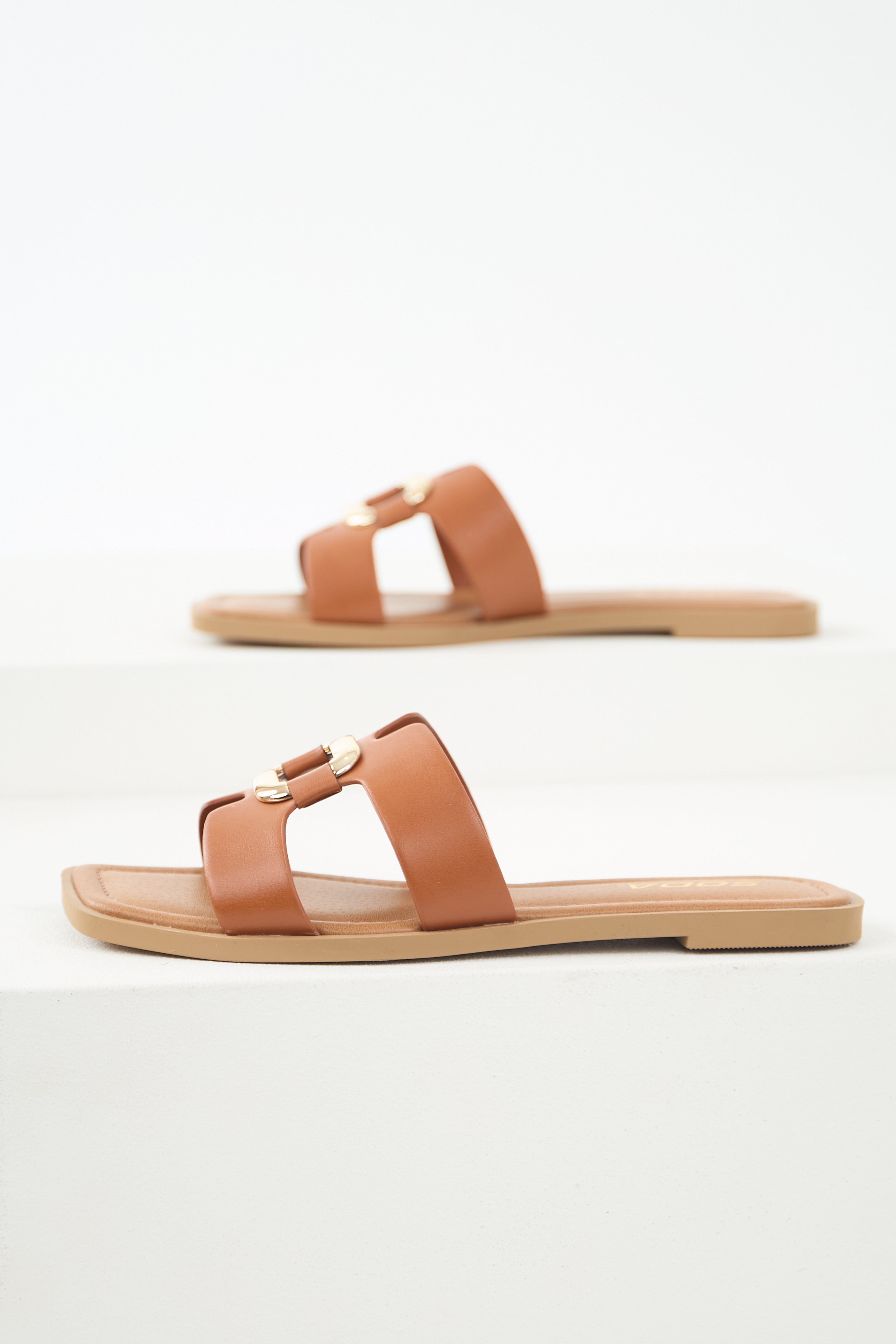 Cinnamon Gold Buckle Open Toe Sandals