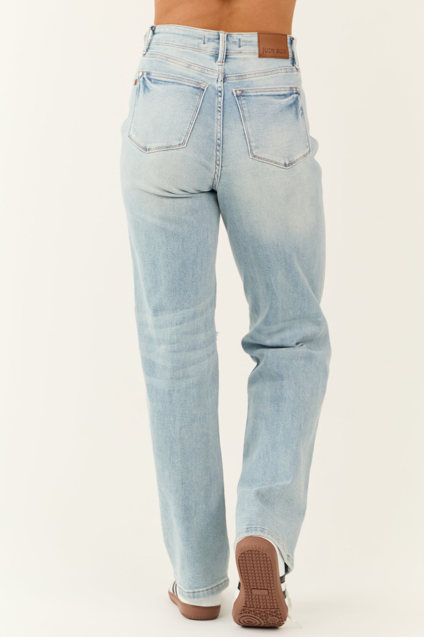 Judy Blue Light Wash Distressed 90's Straight Jeans