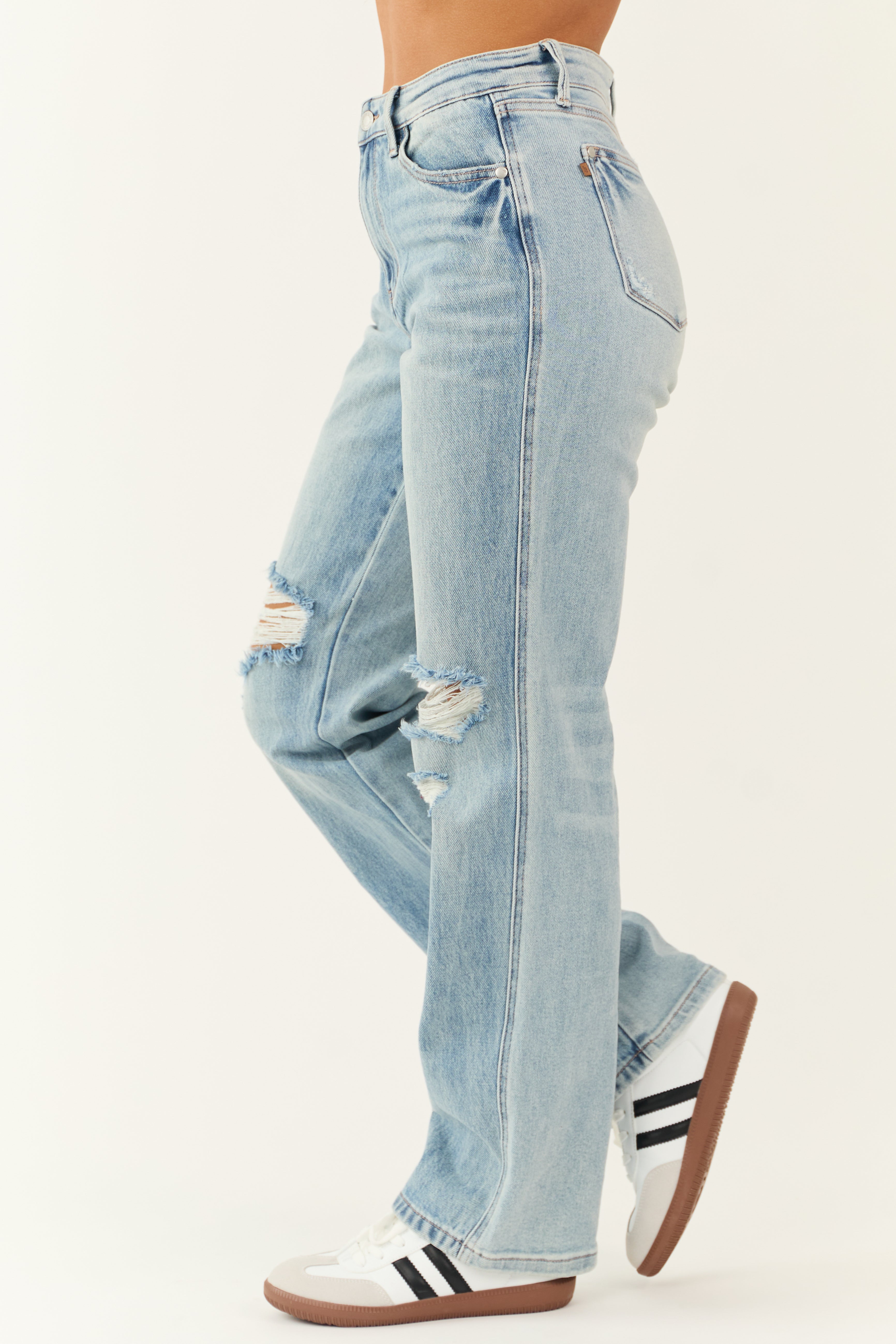 Judy Blue Light Wash Distressed 90's Straight Jeans