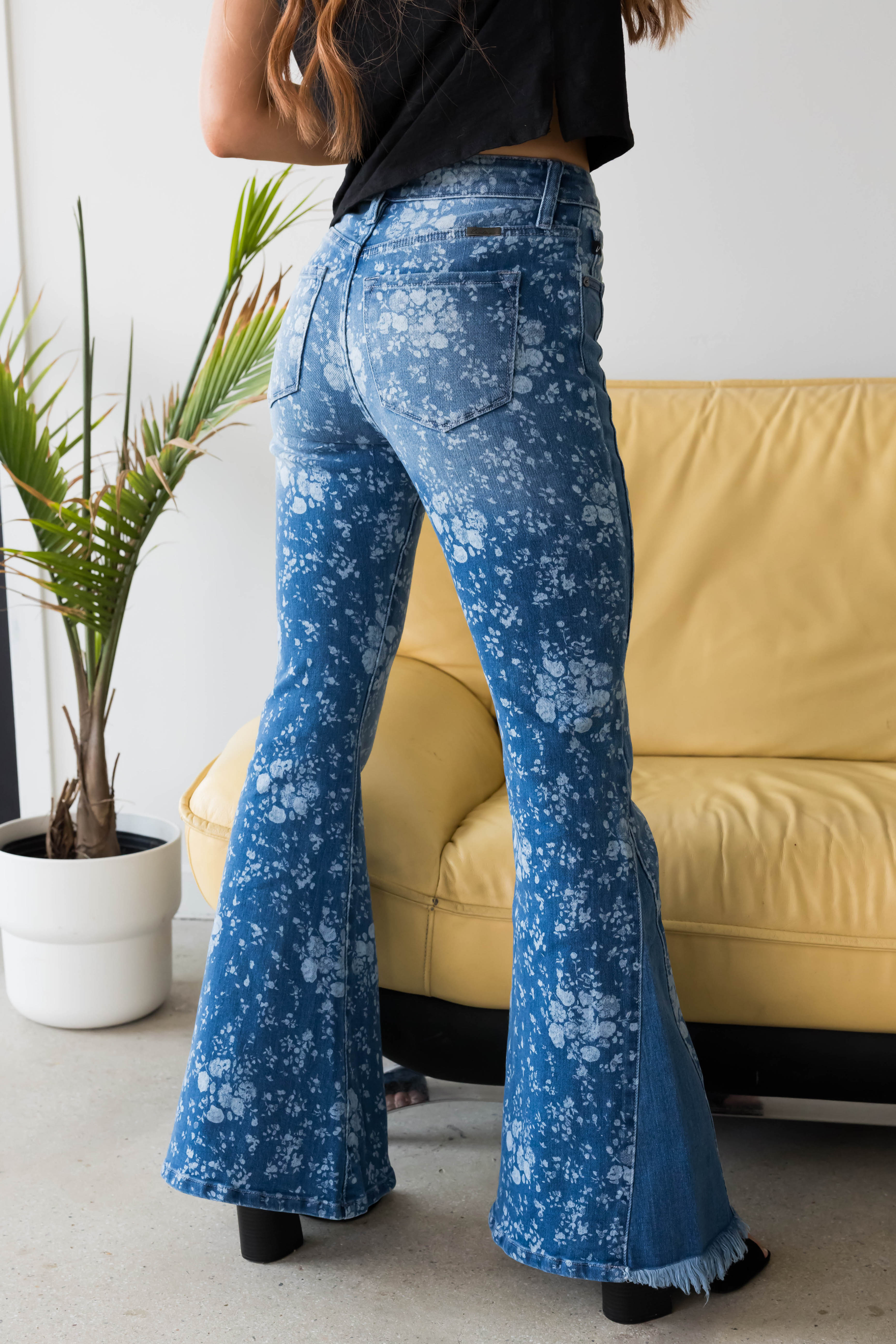 Printed flare jeans fashion