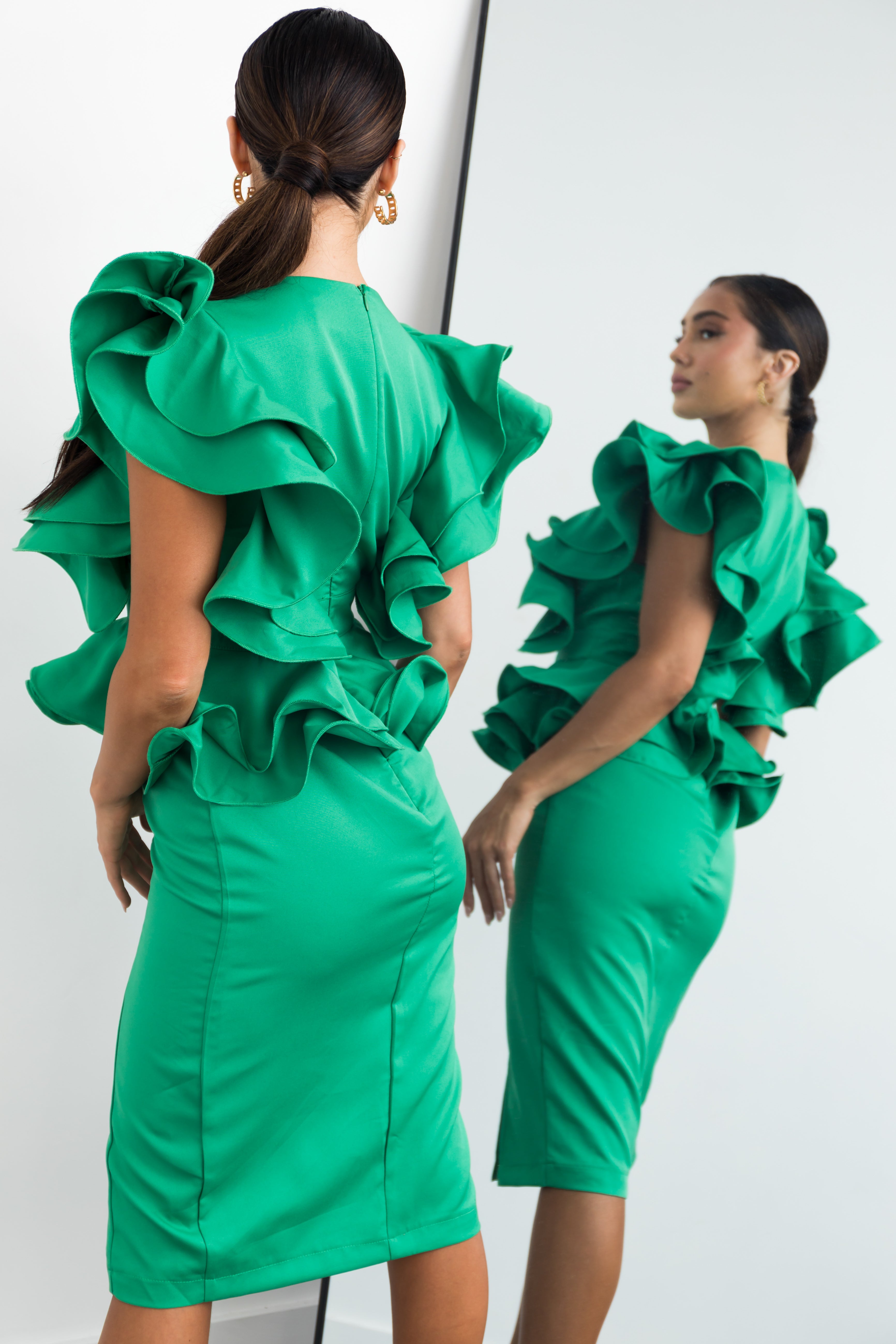 Kelly green hotsell cocktail dress