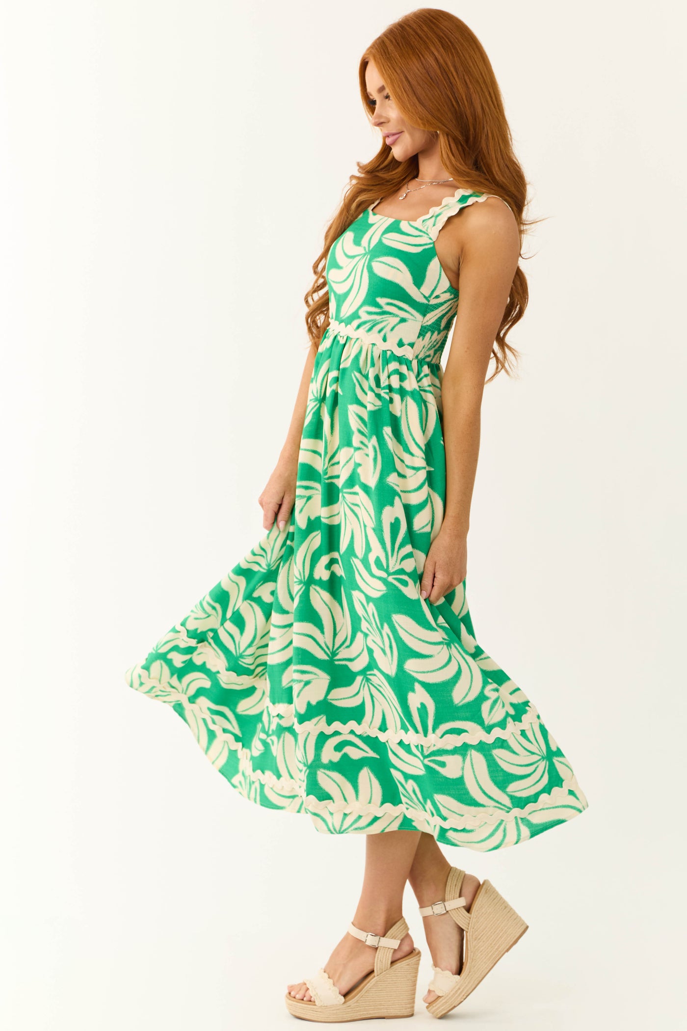 Kelly Green and Cream Tropical Leaf Print Midi Dress