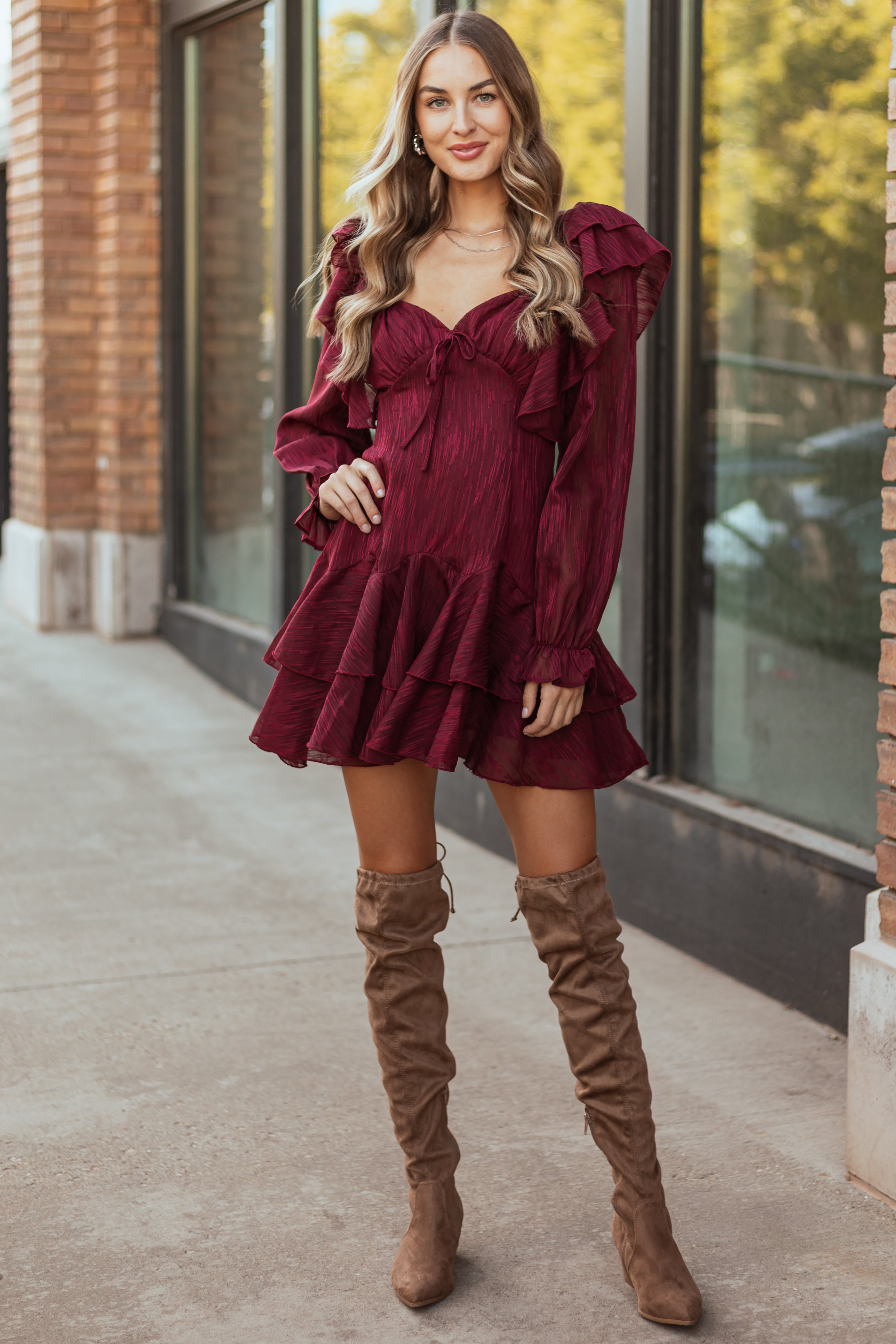 Maroon Sweetheart Neck Long Sleeve Short Dress