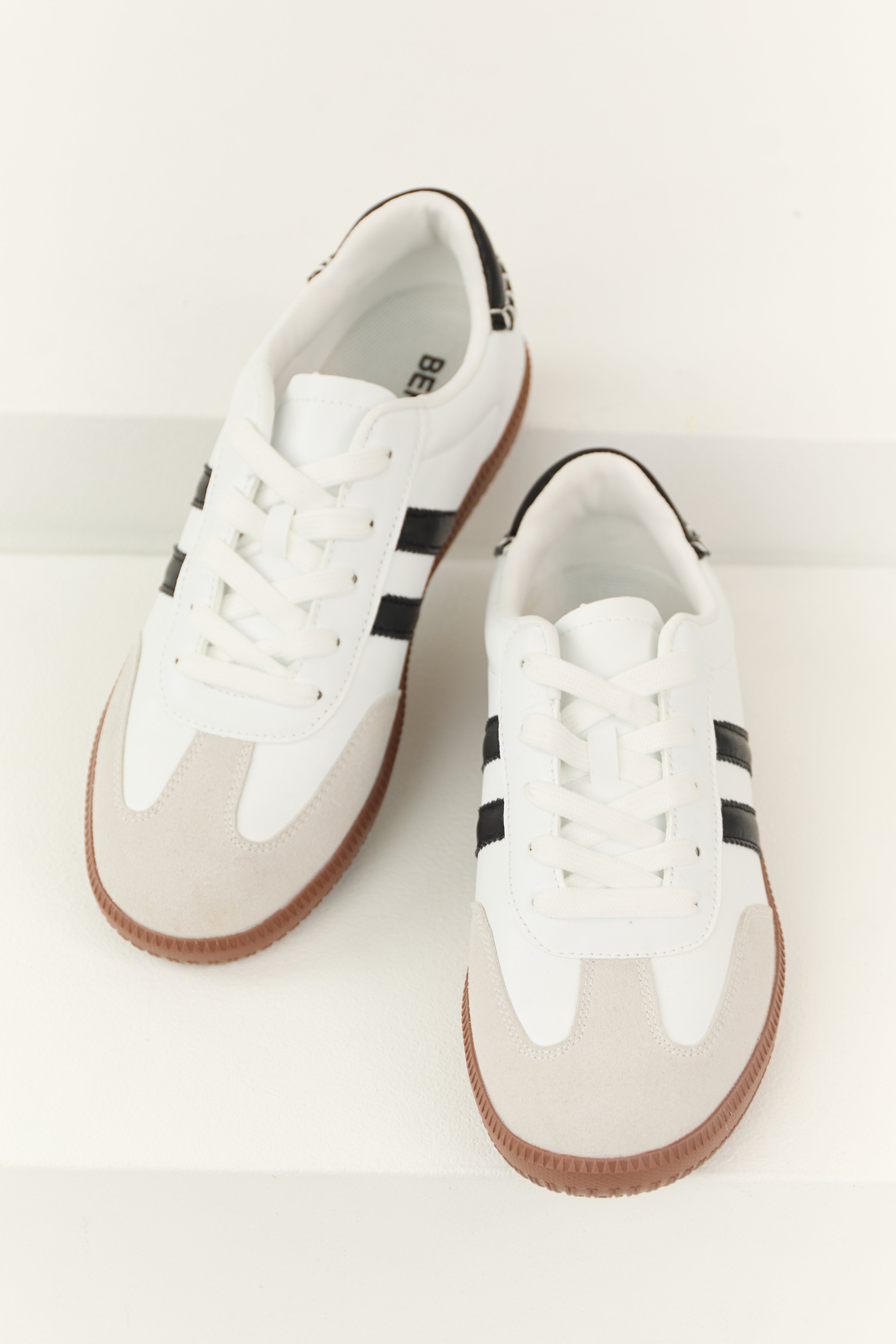 Off white low striped sneakers hotsell