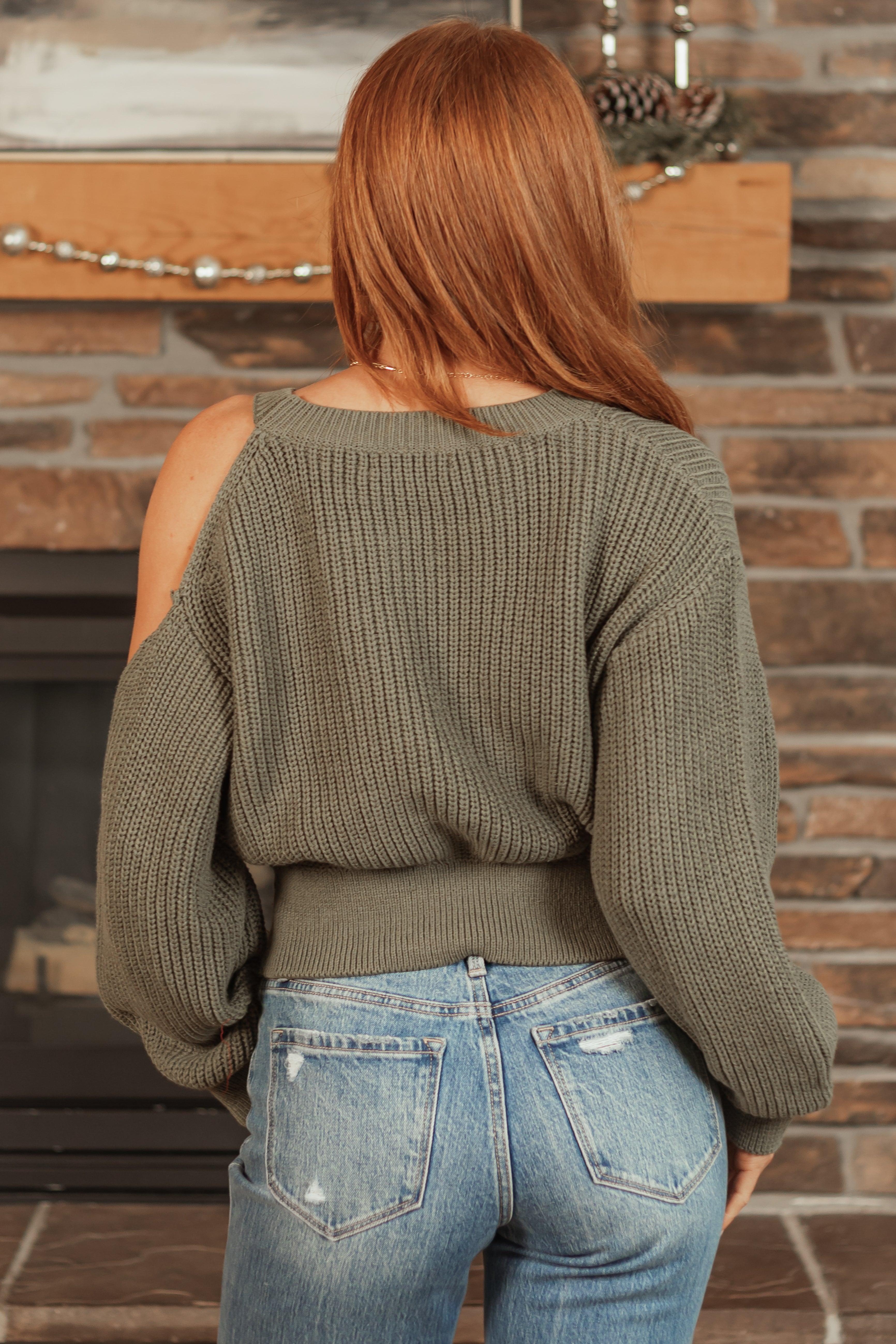 Olive cropped sweater hotsell