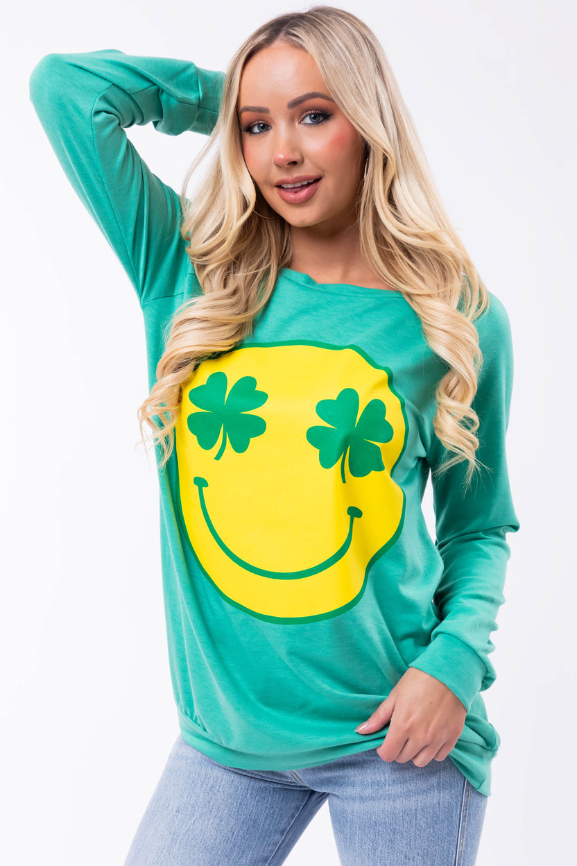 Seafoam Clover Smiley Graphic Pullover