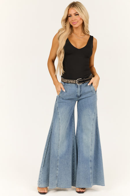 Signature 8 Medium Wash Super Wide Flare Jeans