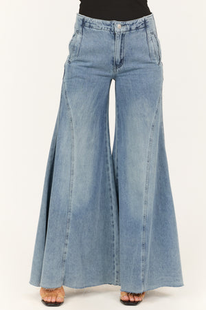 Signature 8 Medium Wash Super Wide Flare Jeans