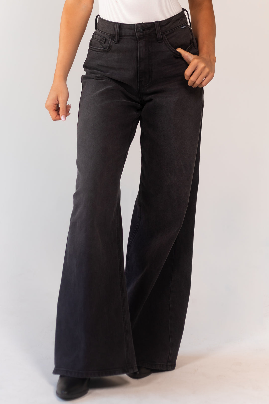 Cello Washed Black Vintage Zipper Fly Wide Leg Jeans & Lime Lush