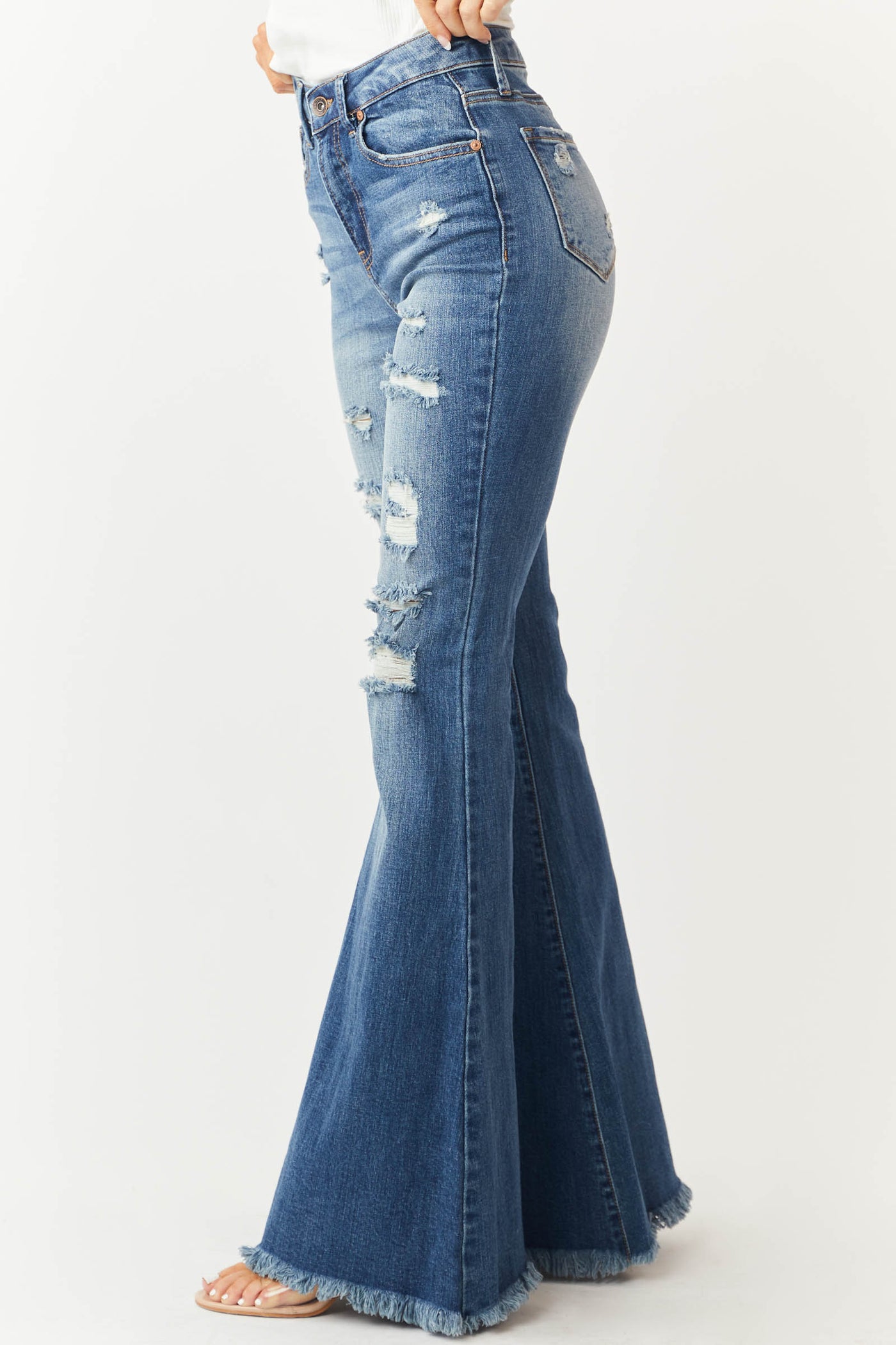 Relaxed Rigid Flare Frayed Jeans